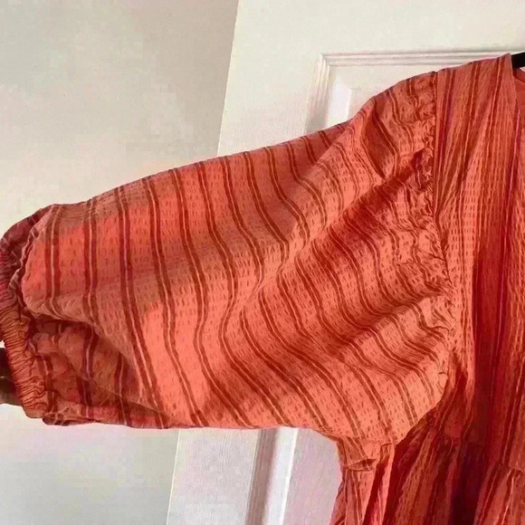 A new day orange stripped puffed sleeves midi dress. - Picture 5 of 9